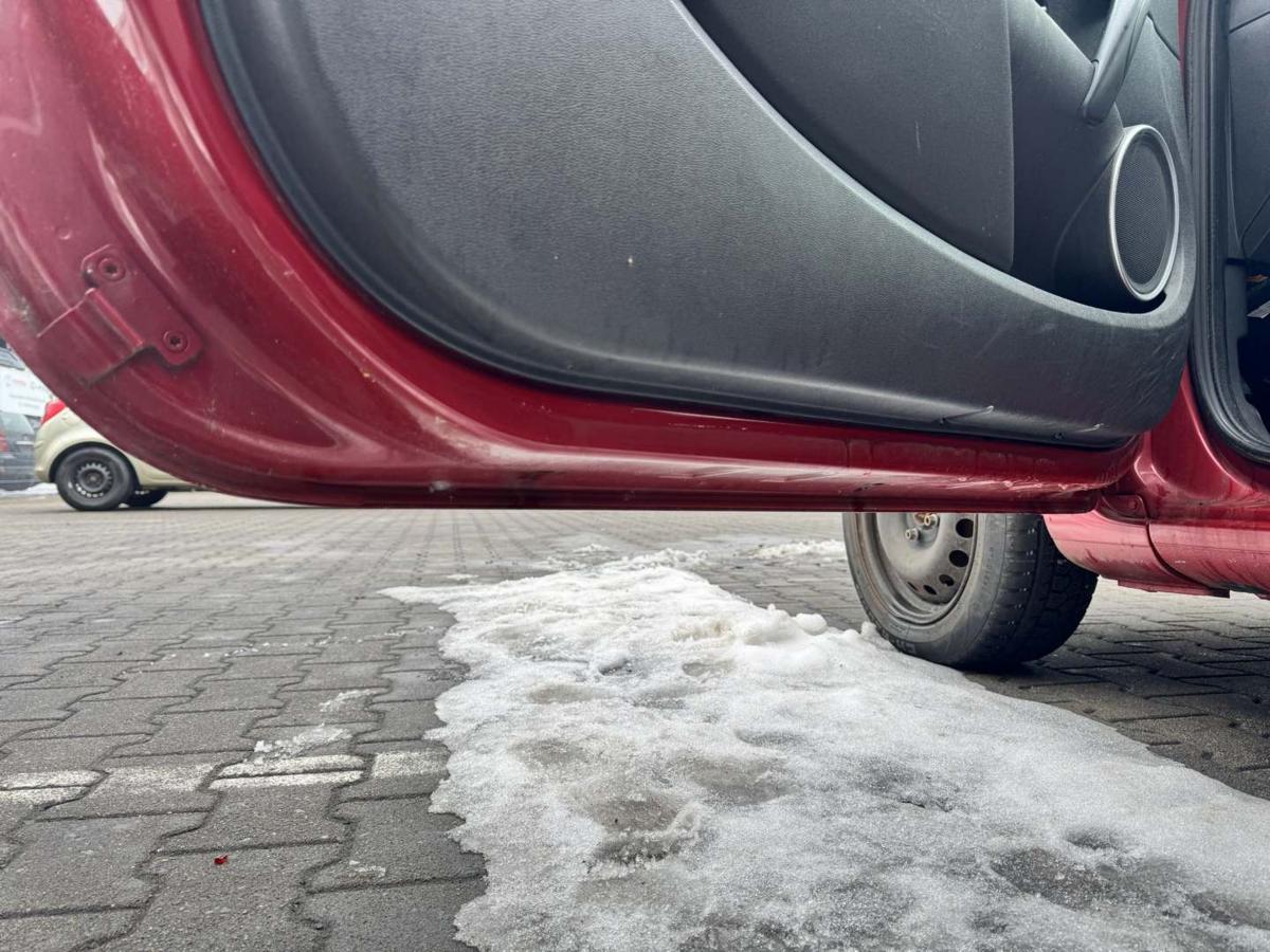 Renault Clio 3 original T&uuml;r vorn links 3-T&uuml;rer Rohbau Bj.2009